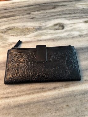 TOOLED LEATHER CLUTCH WALLET
